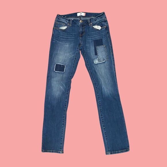 ๐ฃ Cabi Slim Boyfriend Patch Jeans โ Size 2 | Distressed Denim - Picture 4 of 9